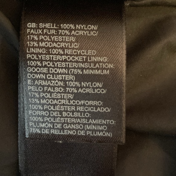 The North Face women’s sz M long down jacket zip/snap detachable hood magenta - Picture 4 of 4